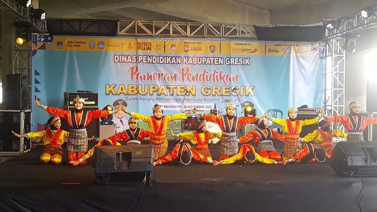 Penampilan Peserta Didik UPT SDN 28 GRESIK dalam rangka Pameran Pendidikan di Stadion Joko Samudro