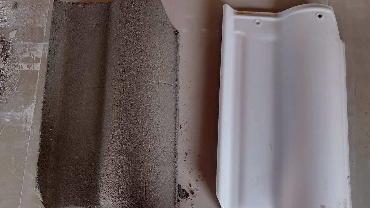 FAZENDO UMA RÉPLICA DE UMA TELHA DE CERÂMICA COM MATERIAL DE CIMENTO