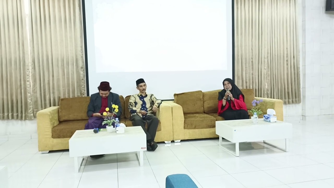 Acara Khataman dan temu pisah purna tugas Dra. Nur Emi Irodah di UIN Malang