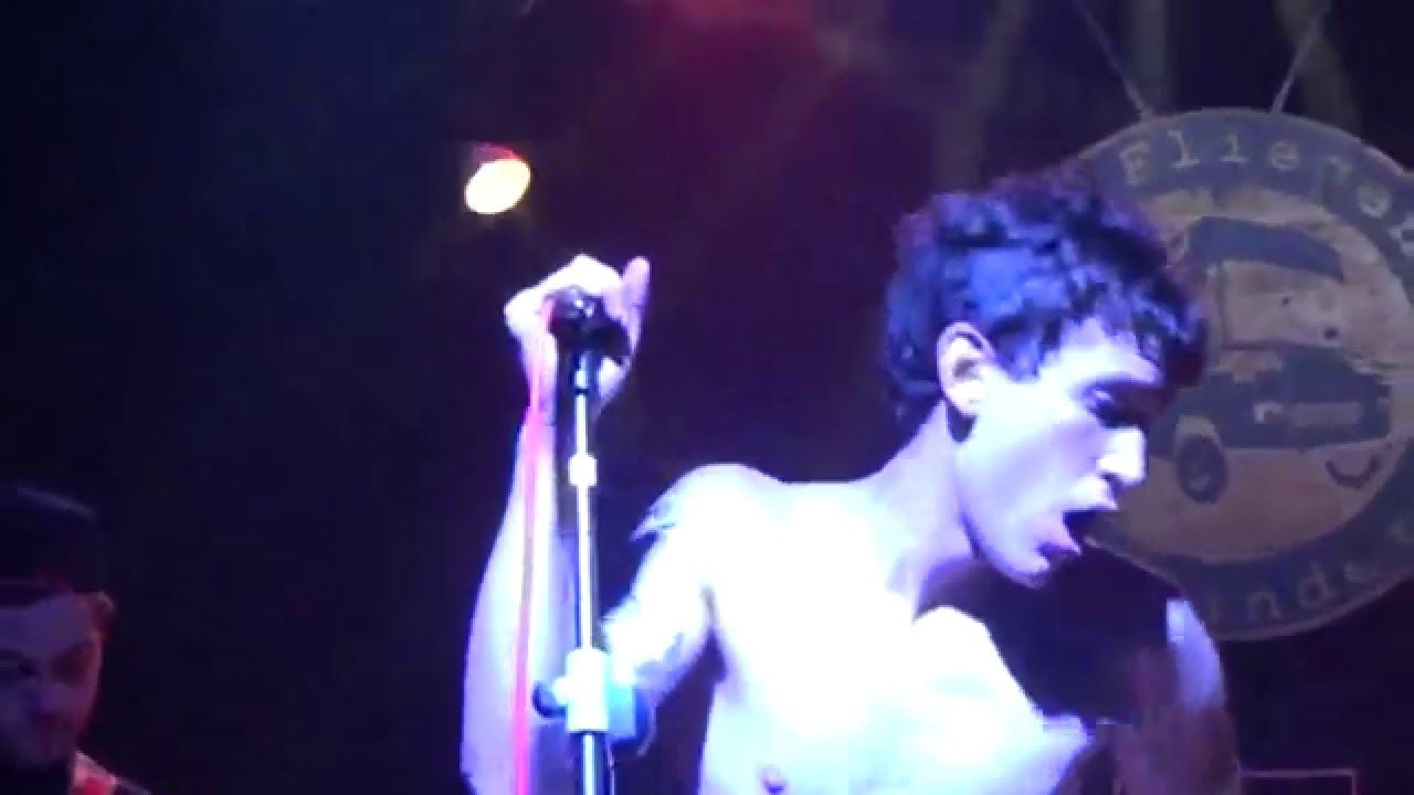 Out of School - Gas Chamber (Angry Samoans) @Sala Hollander 13/02/2016