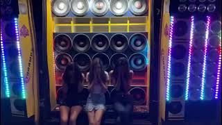 Stronder Alto Falantes 5.2K Duplo Impacto Fazendo O Cabelo Balançar