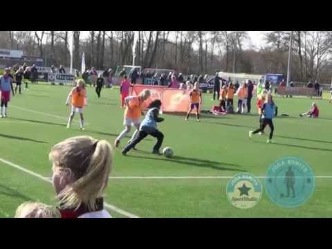 Voetbalopleiding - - -