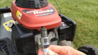 How to change or clean a spark plug on a push lawnmower mower Quick Easy Craftsman Honda