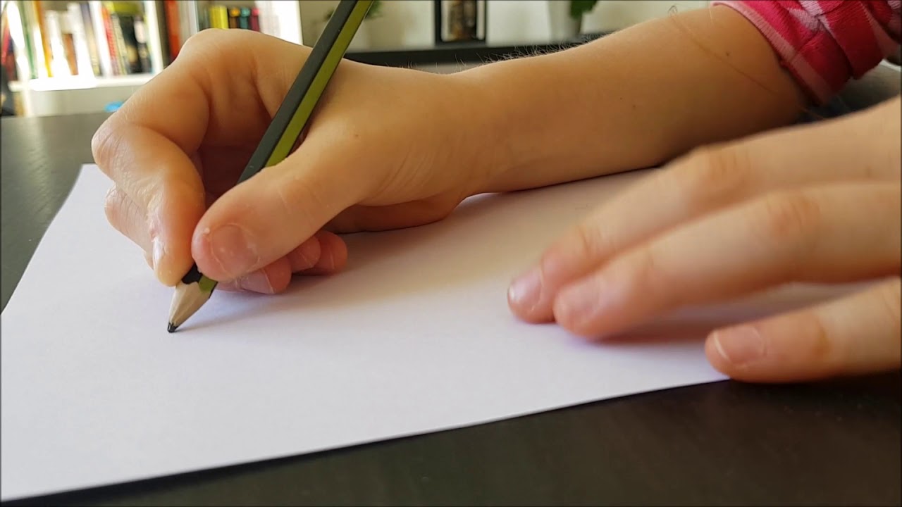 Comment aider votre enfant à bien tenir son crayon ? 