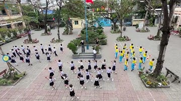 Bài múa " Đôi bạn cùng tiến " tập thể lớp 1/5 Lê Quang Sung