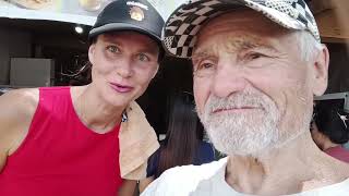 Download Lagu SISTER LIZA  AND LOLO VITALY ARE LEARNING ENGLISH CHEERFULLY ON THEIR WAY TO THE MARKET  MP3