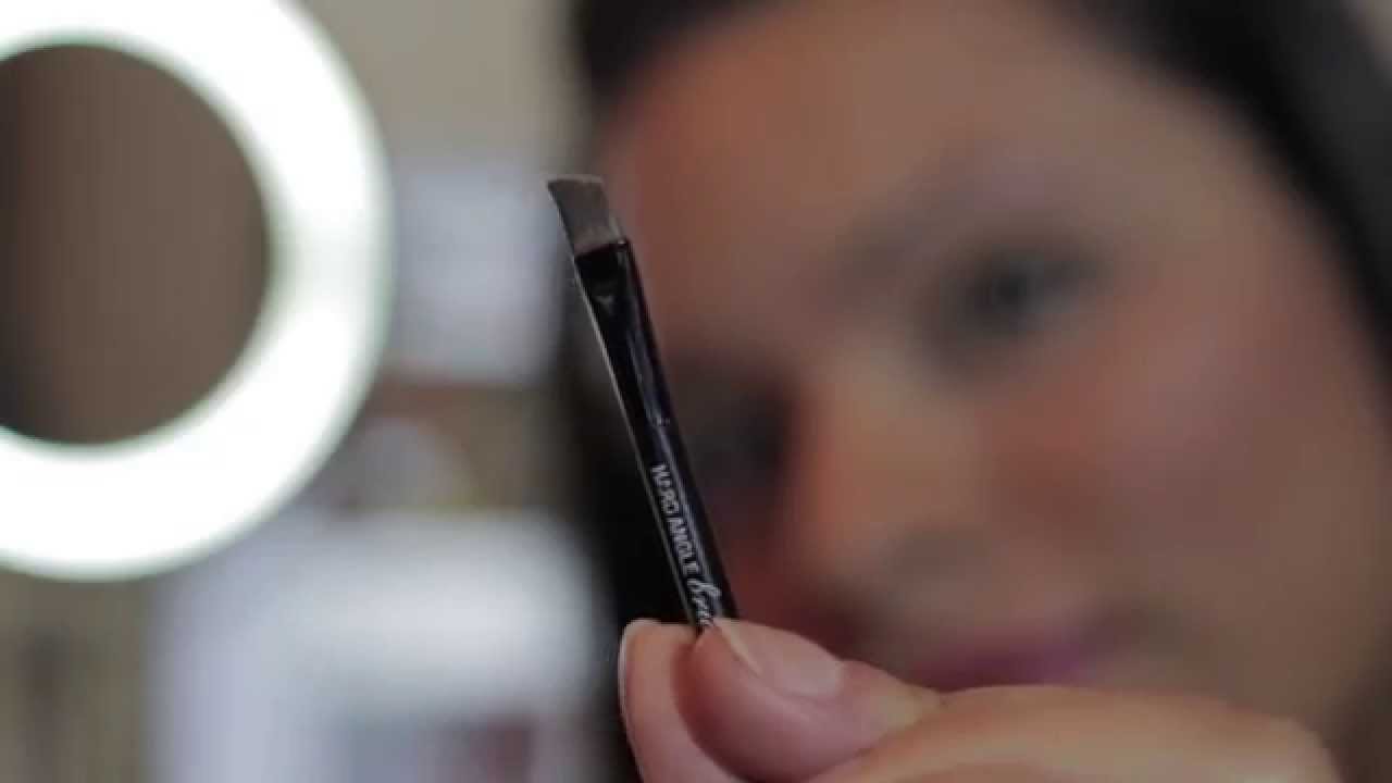 Eyebrow Tutorial with Benefit's Brow Zings