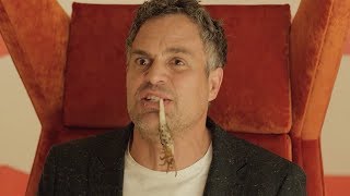 破天荒過ぎてカット!? バナーの口にヘンな虫が！映画『マイティ・ソー バトルロイヤル』未公開シーン