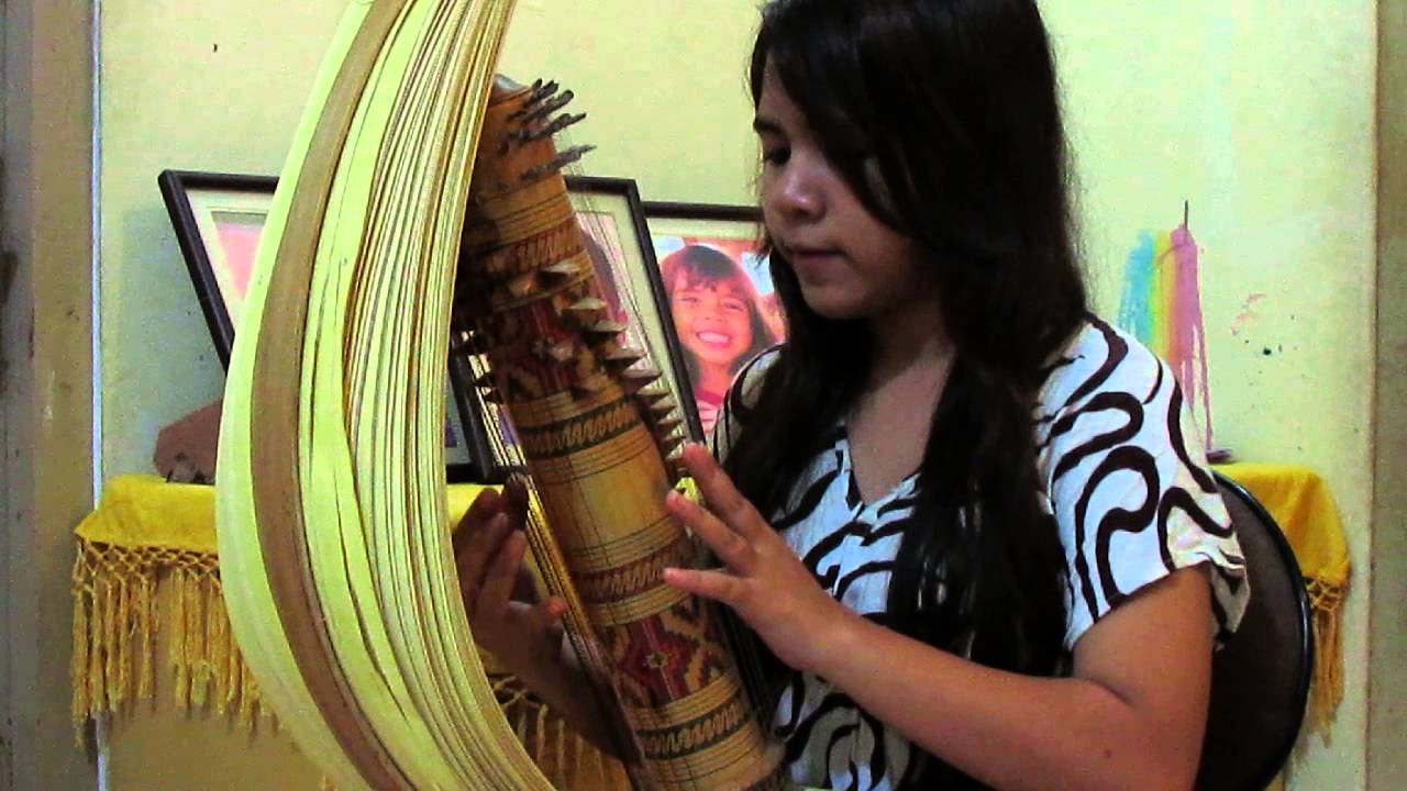 Sasando Hallelujah by Tiara Pingak - YouTube