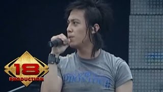 LAGU LAWAS .. ' THE TITANS ' BILA (LIVE KONSER PALEMBANG 2007)