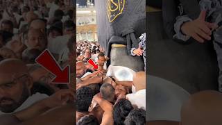 Banyak Non Muslim Salah Sangka,Umat Muslim Ke Makkah Bukan Untuk Menyembah Batu Hajar Aswad.#shorts