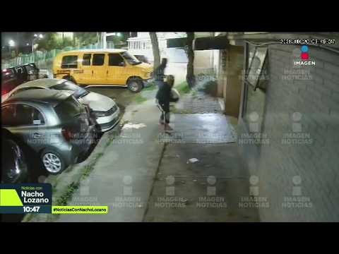 Fiesta termina en riña e incendio de la fachada de 4 casas en la GAM, CDMX | Nacho Lozano