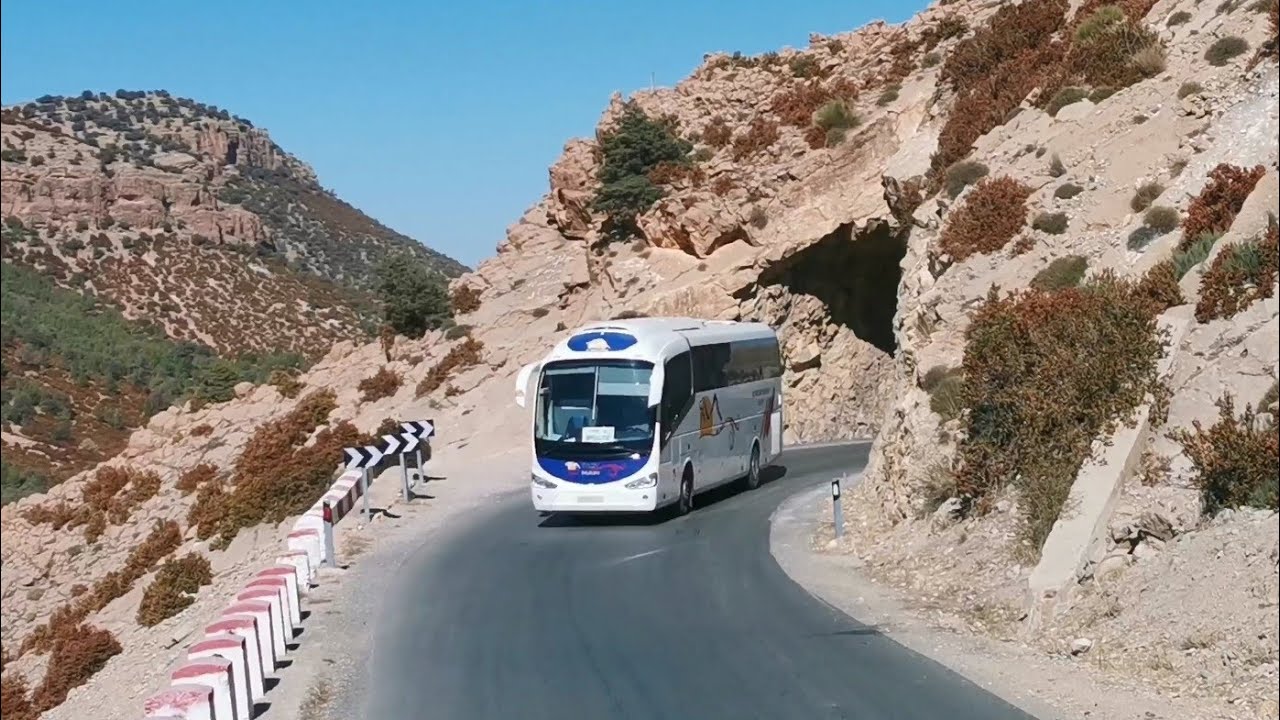 حافلات الغوم الصحراء. ساعة الانطلاق من الرشيدية 23h15 ليلا.من فاس 8h30 صباحاً-هاتف.0606352035