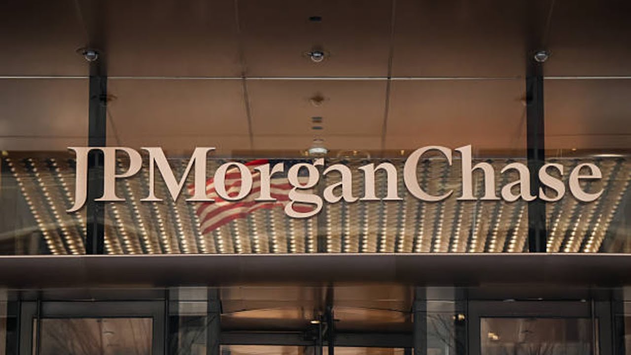 JPMorgan, Goldman, Bank of America Boost Bonus Pools by at Least 10%