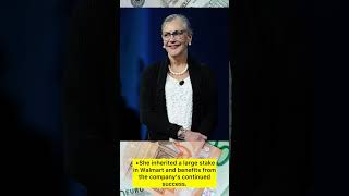 She is the richest women in the world 😳