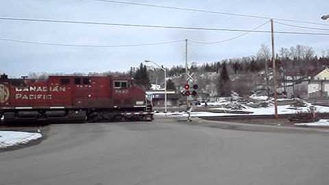 C P R  TRAIN AT NIPGON RAIL CROSSING