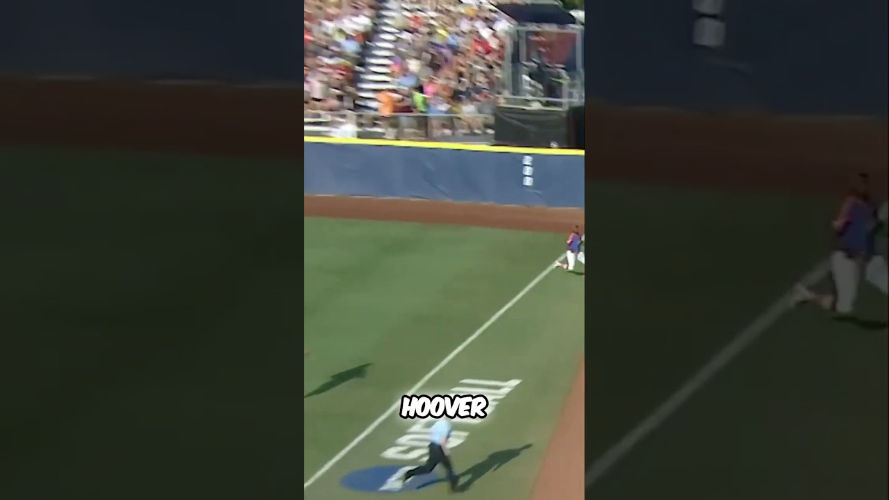 Right Fielder STUNS Everyone With This Wall Catch 😱🔥