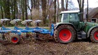 Fendt 716 am pflügen mit 5 Schar Lemken Vario Volldrehpflug