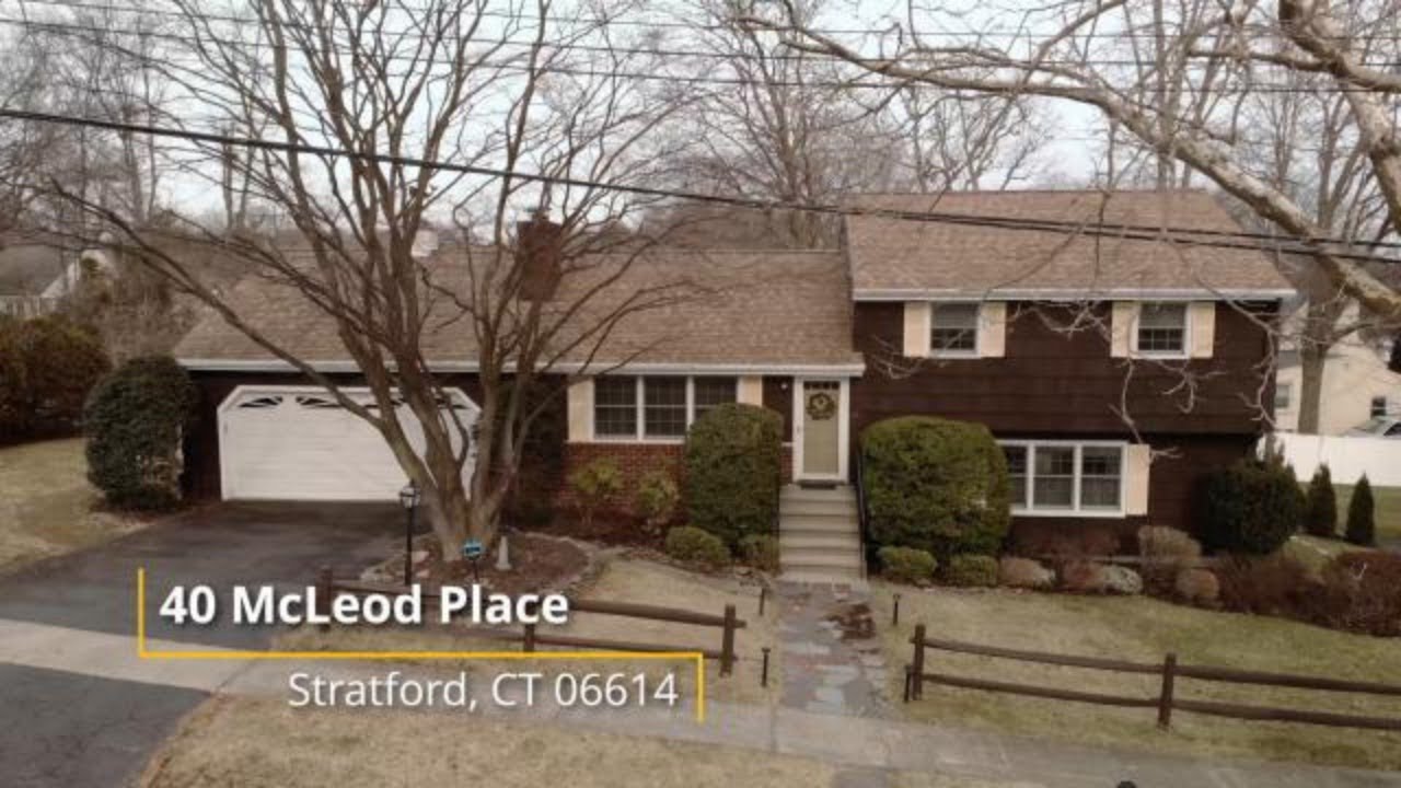 40 McLeod Place, Stratford CT presented by Team Curcio of William