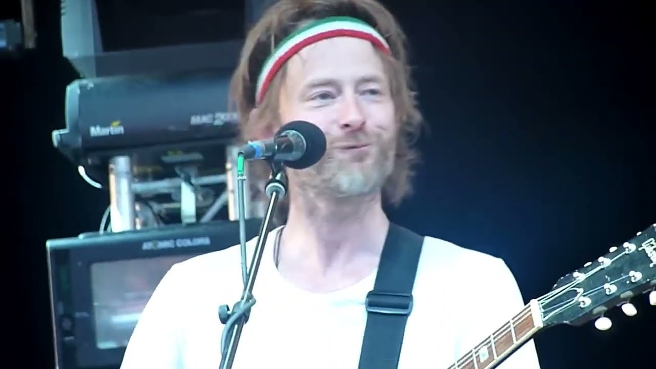 Radiohead (Thom and Jonny) - Live at Glastonbury 2010 HD