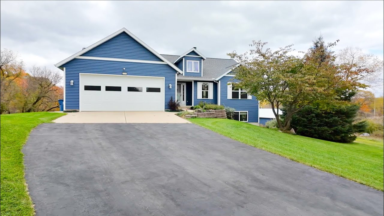 3125 Meadow Hills Drive Middleville, MI 49333