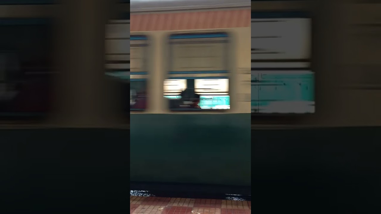 🚃GREEN EMU Spotted 
