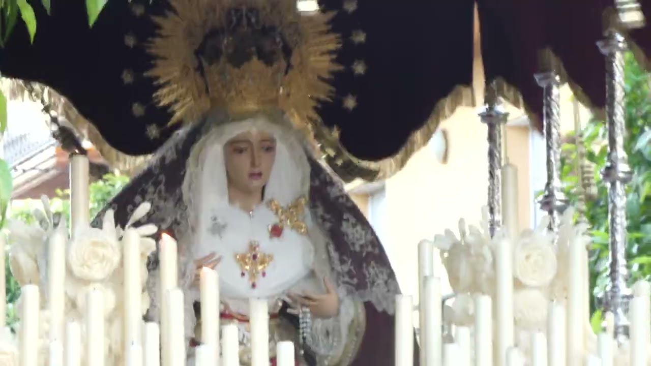 4K | Virgen de la Divina Gracia | Hermandad Padre Pio | Sábado de Pasión Sevilla 2025