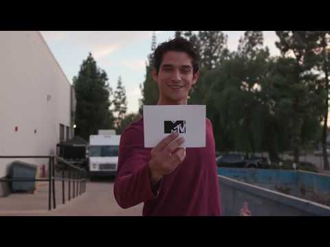 Vídeo: Valor net de Tyler Posey: Wiki, Casat, Família, Casament, Sou, Germans