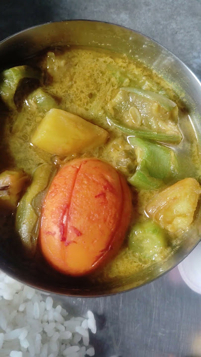 chicken balls r egg curry ajker lunch #love #bollywood #trending #viralvideo #shorts #youtube #tasty