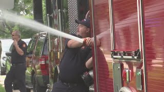 Belvidere cracks open fire hydrant for block party
