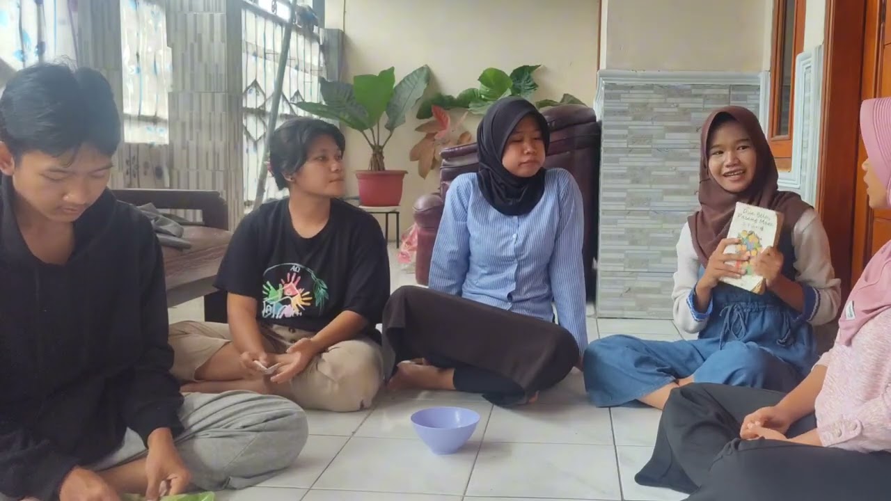 UPRAK B. INDONESIA PODCAST MERESENSI BUKU📚