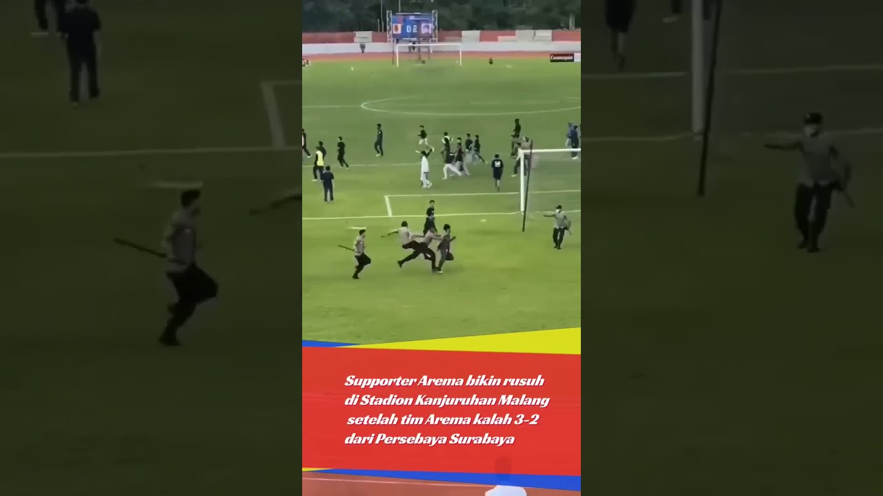Arema fans riot at Kanjuruhan Stadium in Malang after Arema team lost 3-2 to Persebaya Surabaya
