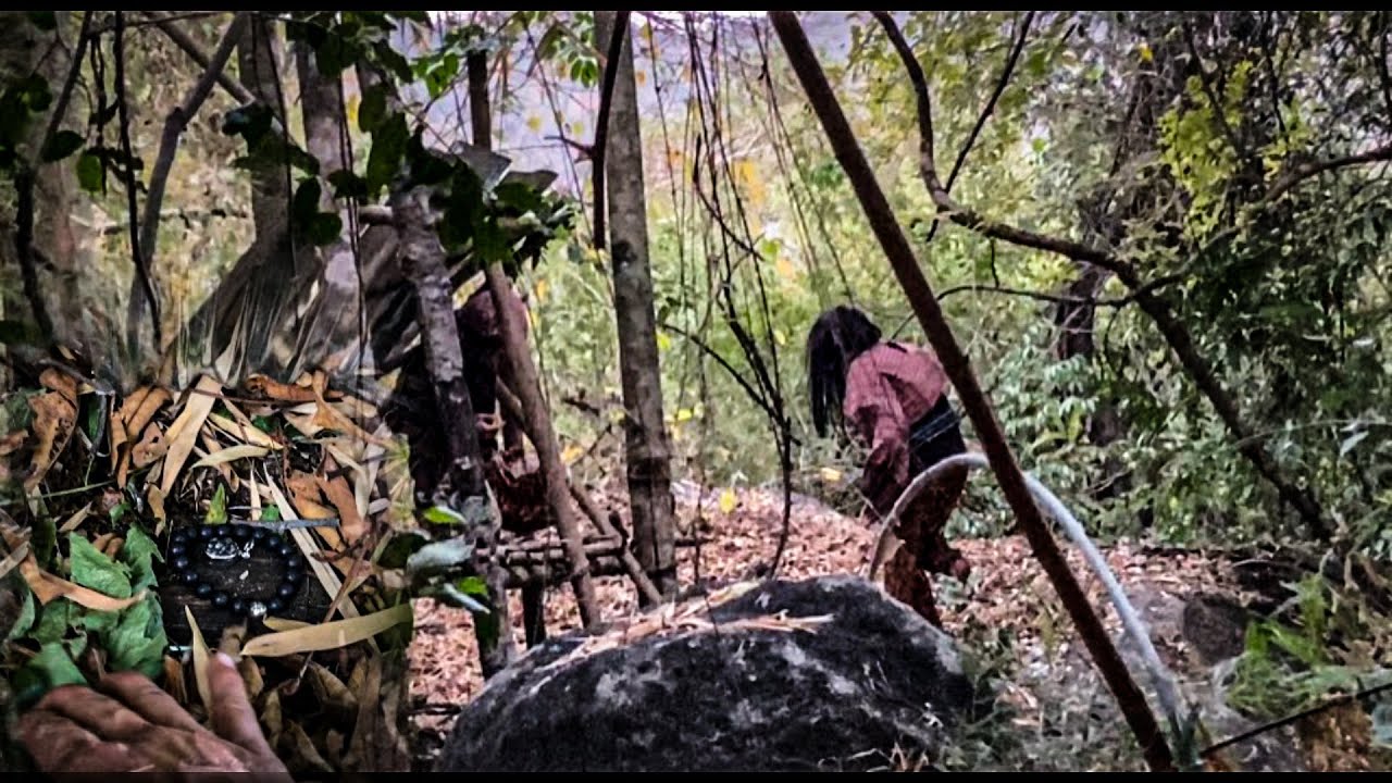 เล่นพิเรนกับพวกไอเสือไฟ.!!ซ่อนเหล็กไหลและกำไลไว้ในที่พักมัน ไอเสือไฟโกรธมากเมื่อรู้ว่ามีคนมาเหยียบ..