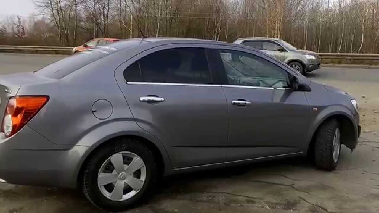 Серый chevrolet aveo