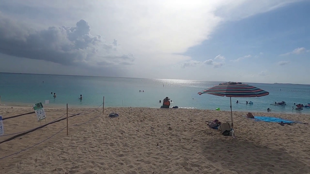 Cayman Islands Tour - Drive to Governor's Beach (7 Mile Beach Strip) | JCanInCayman