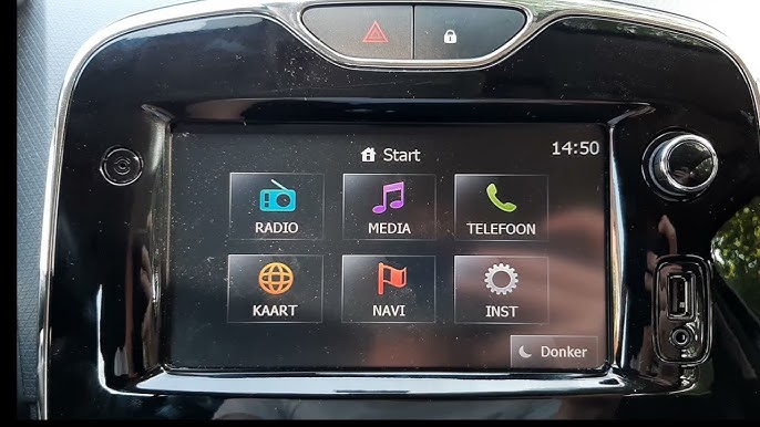 How to change the car radio of the Clio IV 