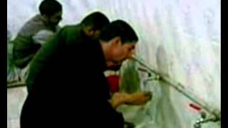 Heb jij hierna nog een excuus? - Een broeder zonder armen die de Wudu' verricht!