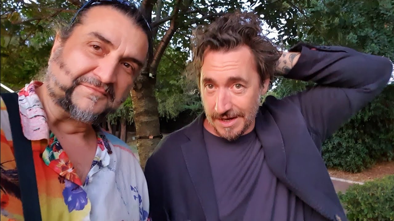 Timvision Floating Theatre Summer Fest 2021: Alex Infascelli saluta i fan e Totti col Salutatore