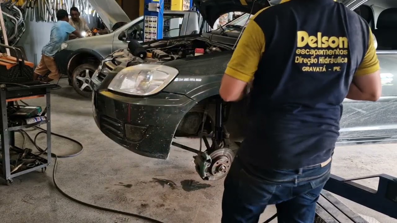 troca dos amortecedor dianteiro do celta. 