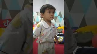 Download Lagu Baby joget sikok bagi duo, goyang lucu. #bayilucu #bayiimut #bayiviral #bayijoget #babyboy MP3