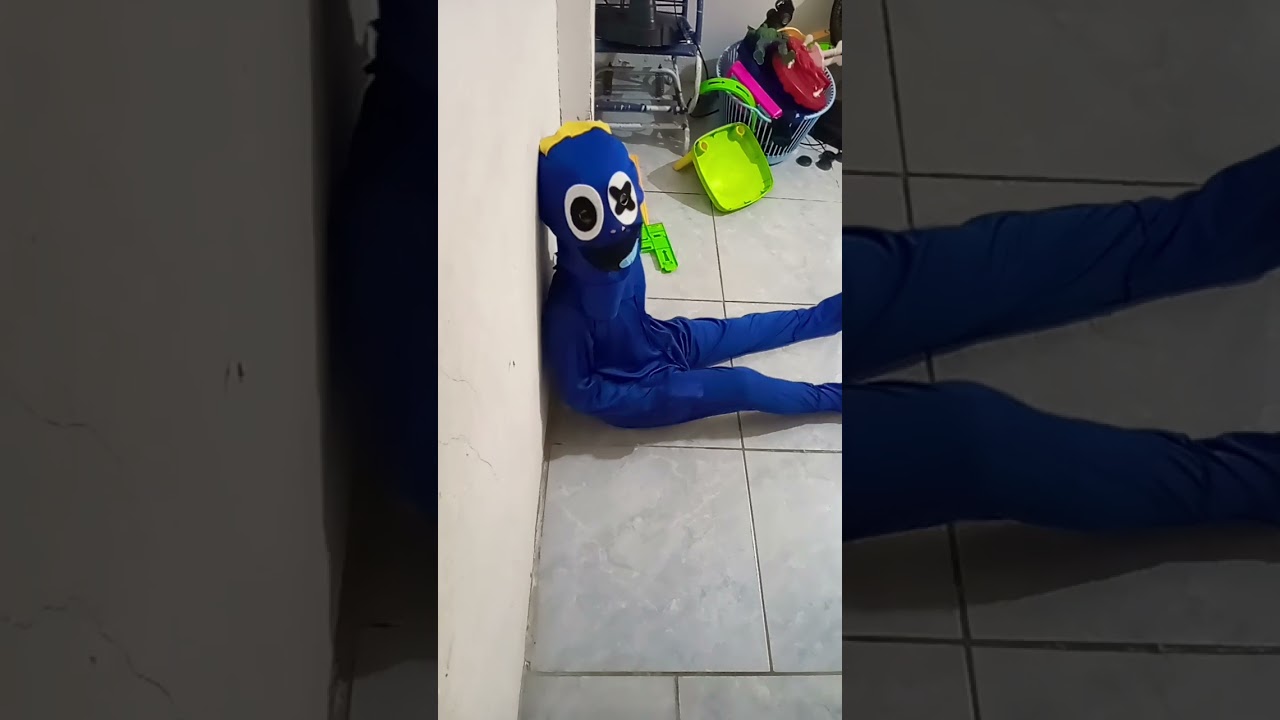 Azul babão. rainbow friends