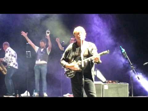 Level 42 - Hot Water
