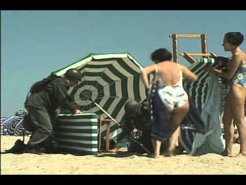 Army Manoeuvres on the Beach!