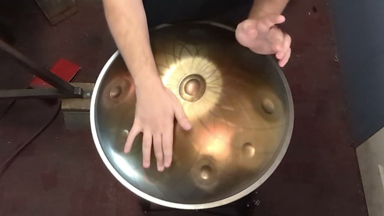 Hamsa Handpans - F# Ursula 10+4 (EMBER steel)