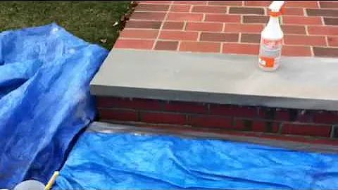 Removing efflorescence from brick