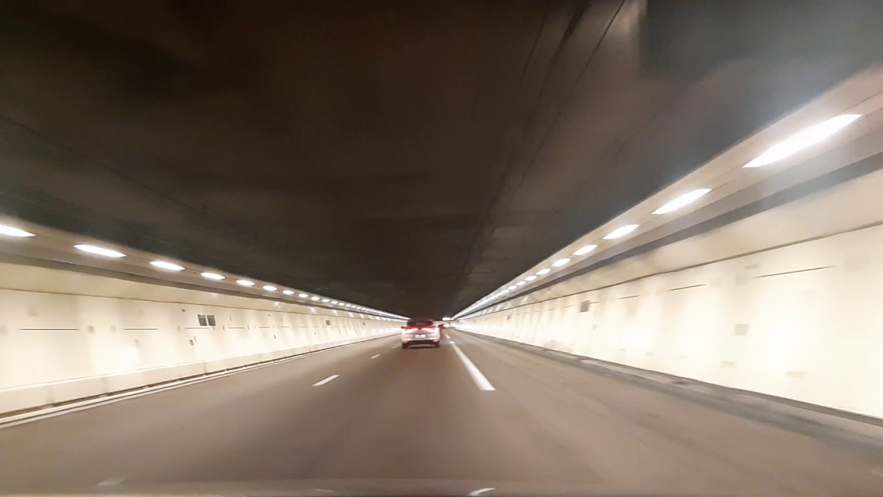 tour de france paris tunnel