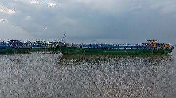 #T22 Đoàn Sà Lan chờ tài múc cát rời bến - và cặp vào bến ở mỏ cát mới trên sông tiền