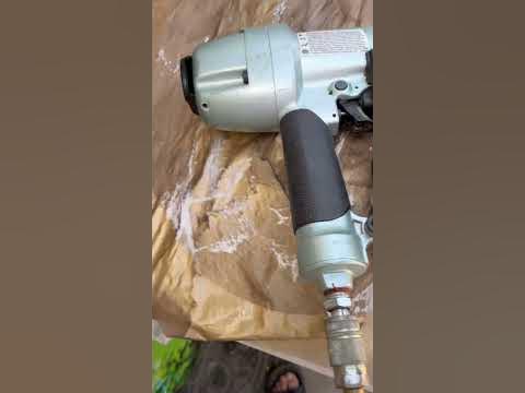 Metabo nv65ah2 siding nailer - YouTube