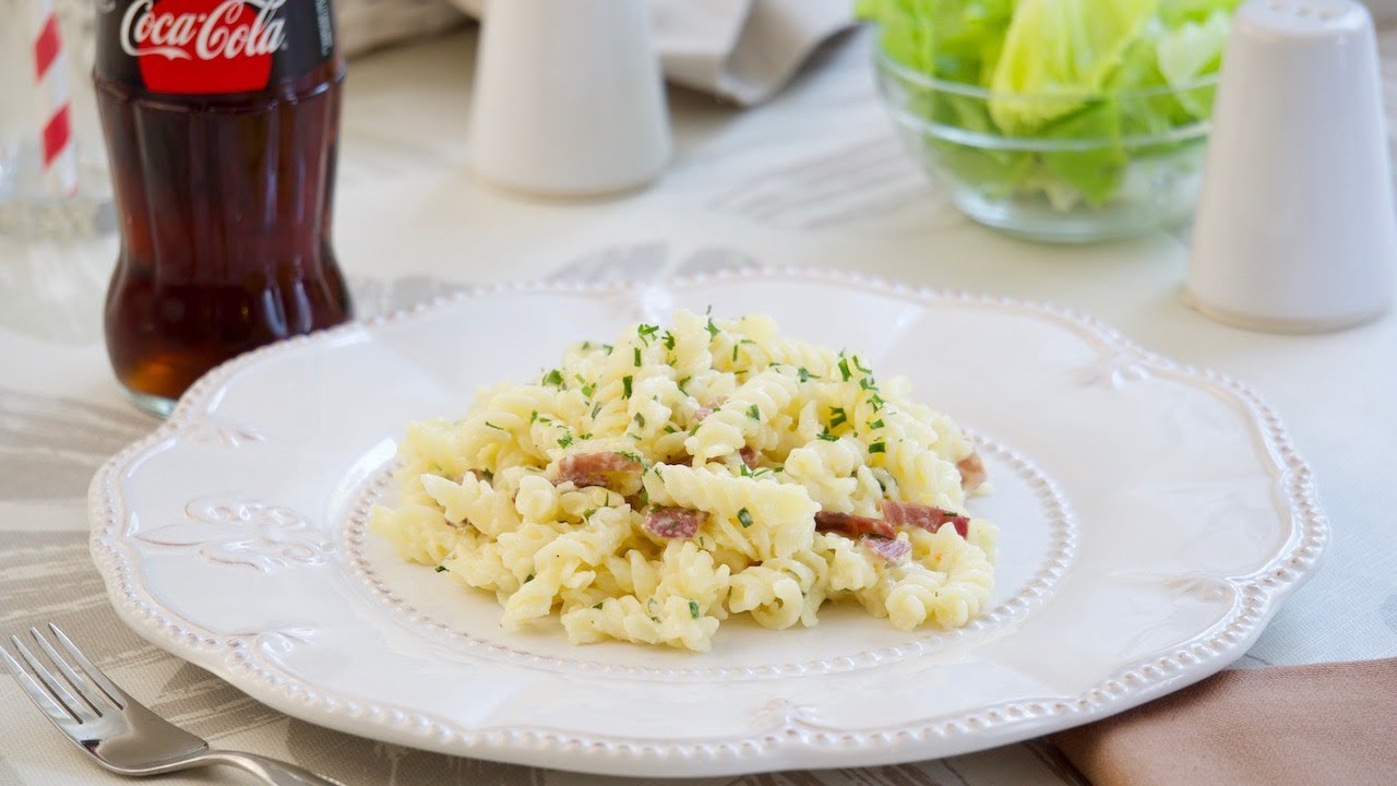 Ljetni ručak za 10 - tjestenina sa vrhnjem, sirom i pršutom • ReciPeci Sandre Gašparić