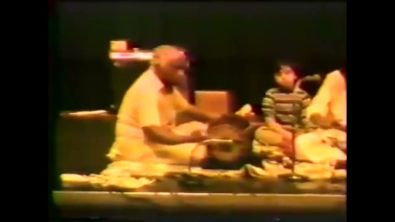 Palghat Raghu Live Video Thani Avarthanam - 1990s.